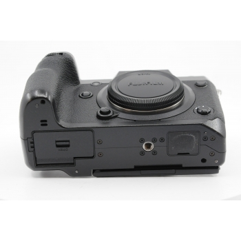 FUJI X-H1