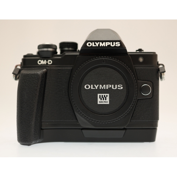 OLYMPUS EM 10 II NOIR + 2 BAT bhla0 OLYMPUS EM 10 II NOIR + 2 BAT bhla0